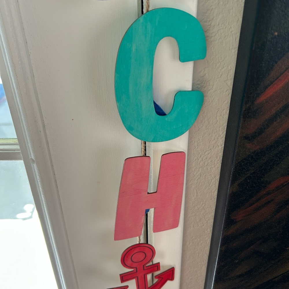 Colorful Beach Sign Decor - Picture 4 of 4